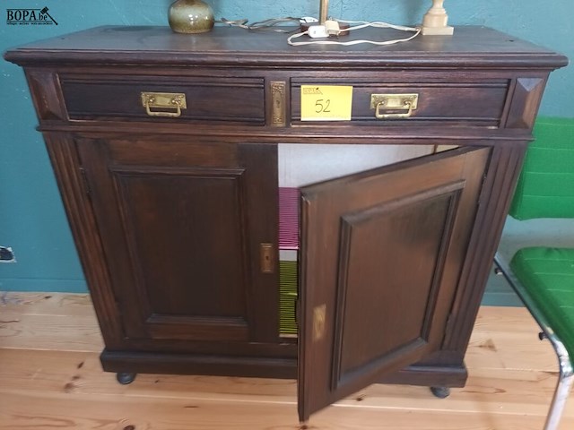 Lot 52 - houten art deco kast - afbeelding 2 van  3