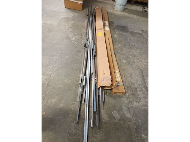 Lot 52 - inbouw deursloten - afbeelding 1 van  3