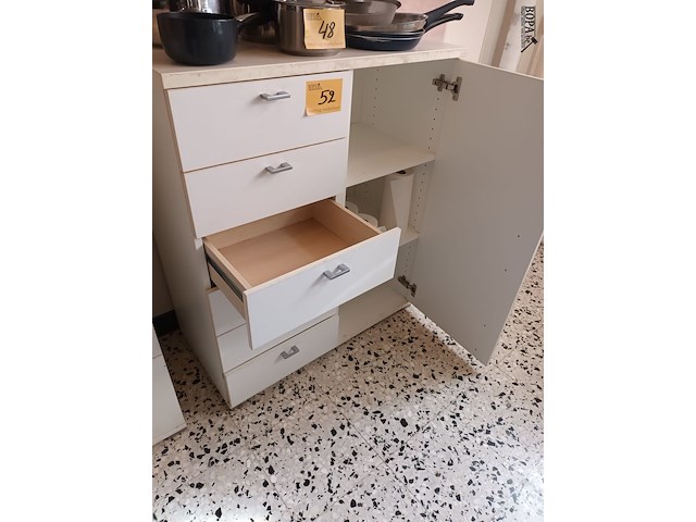 Lot 52 - kast - afbeelding 2 van  3