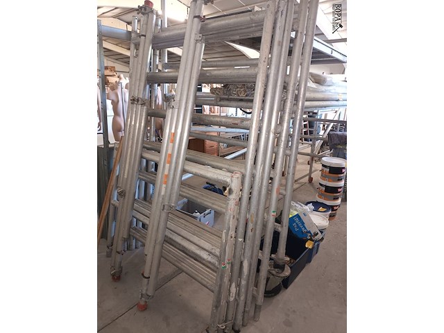 Lot 52 - rolsteiger altrex - afbeelding 2 van  6