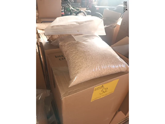Lot 52 - rookmot kers 1 kg. 17 stuks - afbeelding 1 van  3