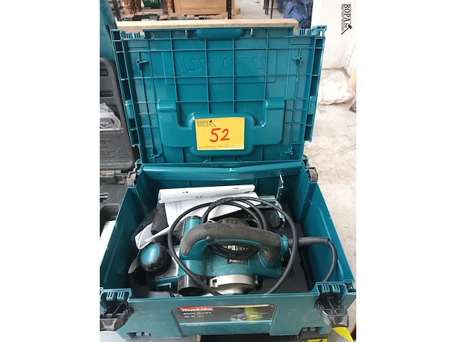 Lot 52 - schaafmachine makita - afbeelding 1 van  5