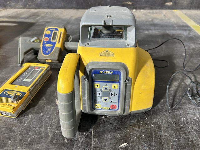 Lot 52 - spectra precision laser gl 422 n - afbeelding 1 van  9