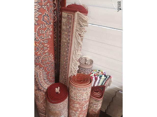 Lot 52 - tapijten. 7 stuks - afbeelding 3 van  4