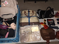 Lot 52 - tassen en brillen - afbeelding 1 van  6