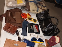 Lot 52 - tassen en brillen - afbeelding 2 van  6