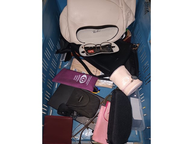 Lot 52 - tassen en brillen - afbeelding 5 van  6