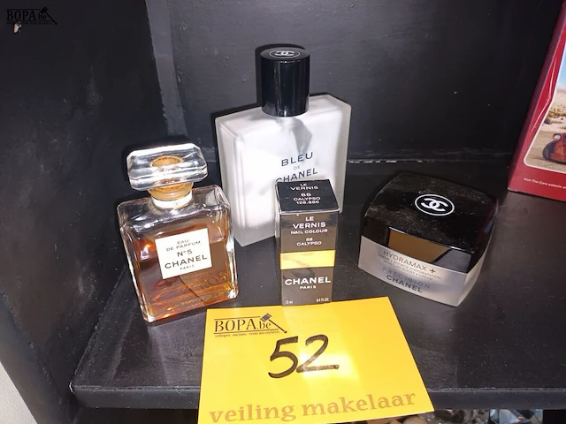 Lot 52 - verzorging chanel. 4 stuks - afbeelding 1 van  3