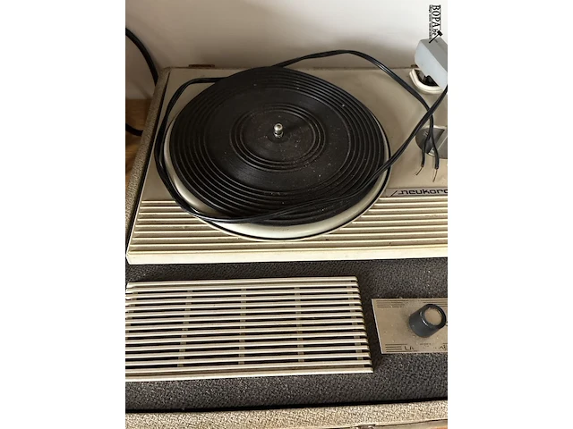 Lot 52 - vintage platenspeler neukord - afbeelding 3 van  4