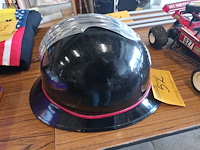 Lot 52 - vintage rijkswacht helm met binnenwerk - afbeelding 2 van  3