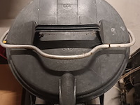 Lot 52 - vuilnisbak. 2 stuks - afbeelding 3 van  4