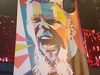 Lot 52 - zeil met afbeelding james hetfield - afbeelding 1 van  3