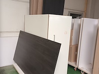 Lot 520 - transportkar met inhoud. 3 stuks - afbeelding 2 van  4