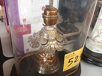 Lot 524 - globe met verzilverd kruisbeeld - afbeelding 3 van  3