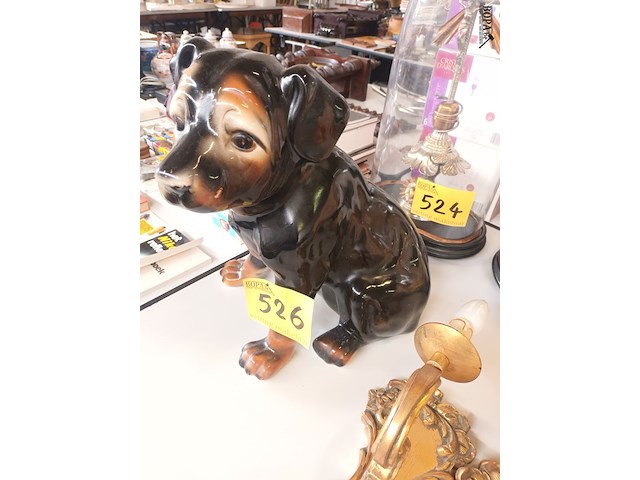 Lot 526 - beeld hond in porselein - afbeelding 2 van  3