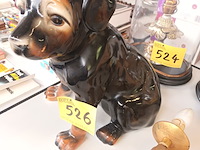 Lot 526 - beeld hond in porselein - afbeelding 2 van  3