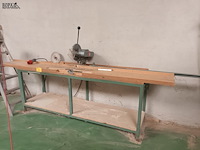 Lot 526 - werkbank met verstekzaag - afbeelding 1 van  4