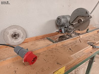 Lot 526 - werkbank met verstekzaag - afbeelding 4 van  4