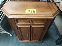 Lot 529 - eiken kastje - afbeelding 4 van  4