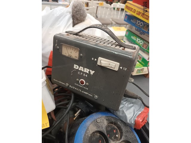 Lot 53 - bak met werkmateriaal - afbeelding 2 van  6