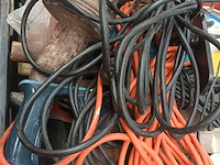 Lot 53 - bak met werkmateriaal - afbeelding 4 van  6