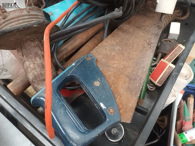 Lot 53 - bak met werkmateriaal - afbeelding 5 van  6