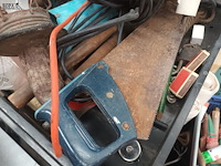 Lot 53 - bak met werkmateriaal - afbeelding 5 van  6