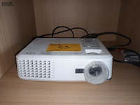 Lot 53 - beamer - afbeelding 2 van  4