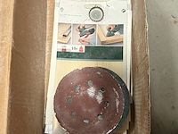 Lot 53 - black & decker schuurmachine met puntvormige schuurzool - afbeelding 3 van  3