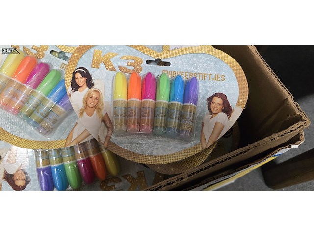 Lot 53 - doos met k3 markeerstiften nieuw - afbeelding 2 van  3