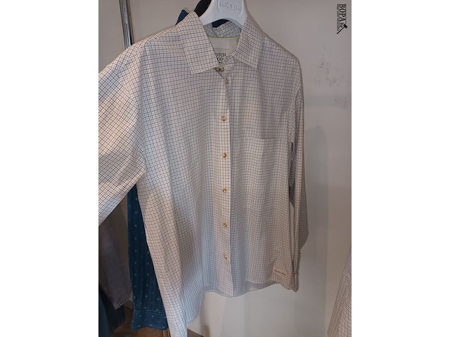 Lot 53 - herenhemden en gilet maat s. 4 stuks - afbeelding 3 van  4