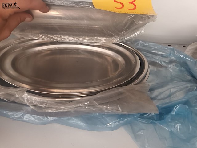 Lot 53 - inox schalen en plateau’s. 11 stuks - afbeelding 3 van  4