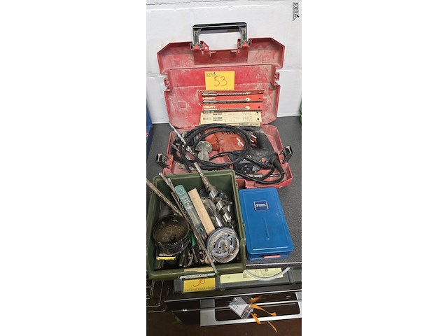 Lot 53 - klopboormachine hilti te5 in koffer en boren - afbeelding 1 van  5