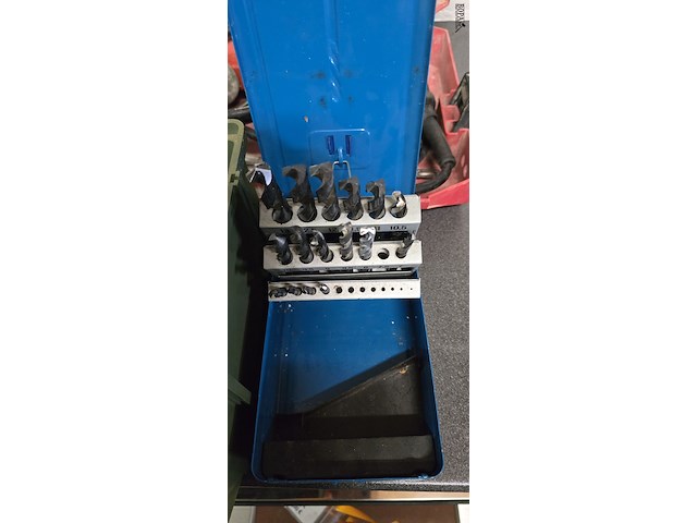 Lot 53 - klopboormachine hilti te5 in koffer en boren - afbeelding 5 van  5