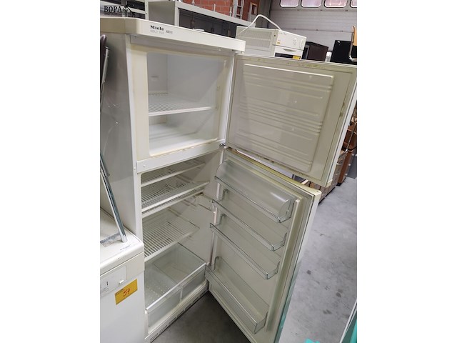 Lot 53 - miele frigo/diepvries - afbeelding 1 van  3