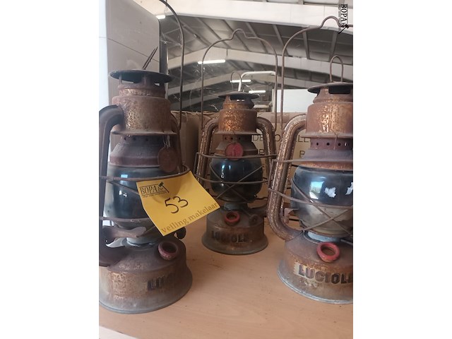 Lot 53 - oude olielampen. 3 stuks - afbeelding 3 van  3