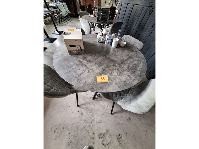 Lot 53 - ronde tafel met 4 stoelen - afbeelding 1 van  5