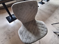 Lot 53 - ronde tafel met 4 stoelen - afbeelding 3 van  5