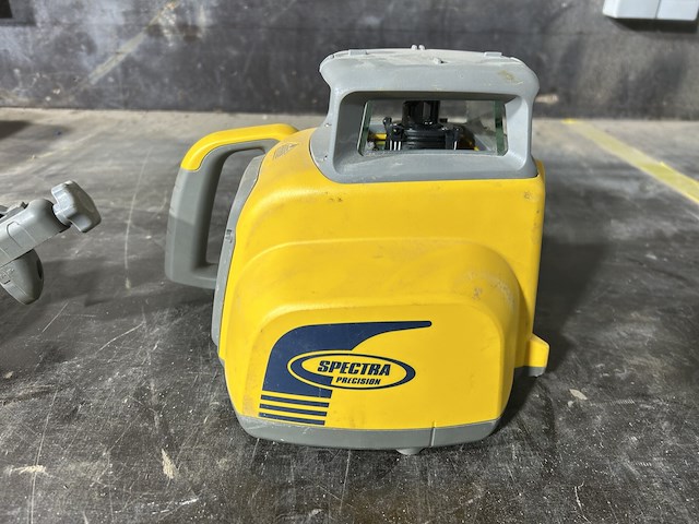 Lot 53 - spectra precision laser ll300n - afbeelding 2 van  6
