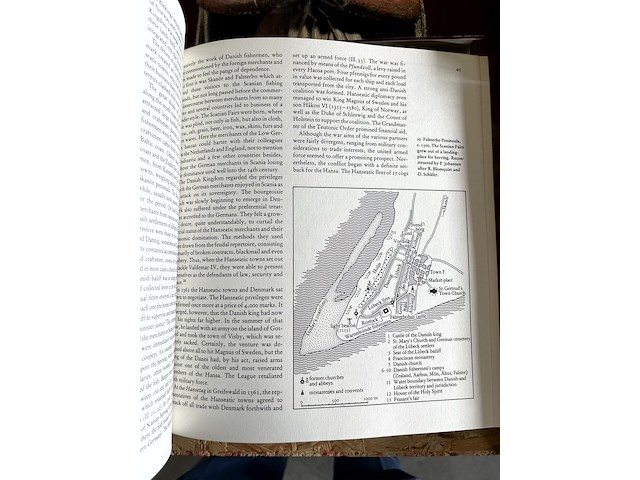 Lot 53 - the hansa en la sculpture en bourgogne 2 boeken - afbeelding 5 van  9