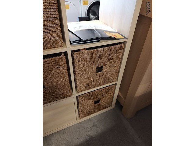 Lot 53 - vakkenkast - afbeelding 3 van  4