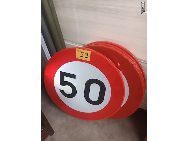 Lot 53 - verkeersborden. 4 stuks - afbeelding 1 van  5