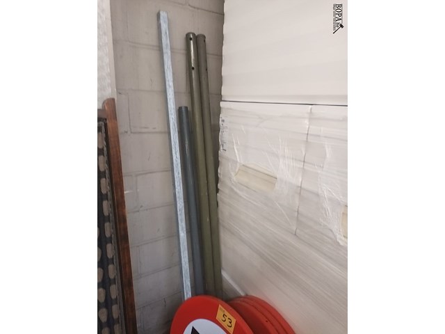 Lot 53 - verkeersborden. 4 stuks - afbeelding 2 van  5