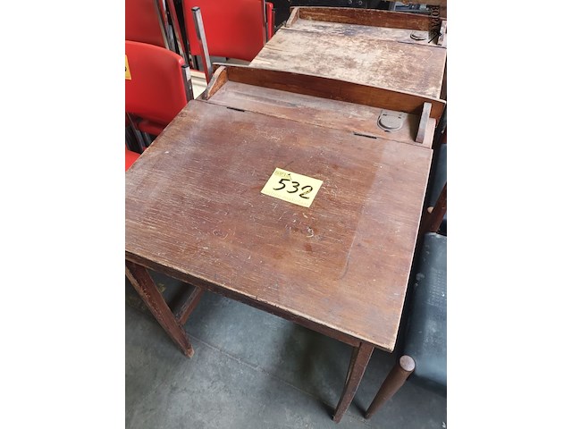 Lot 532 - schoolbankje torck. 2 stuks - afbeelding 6 van  6