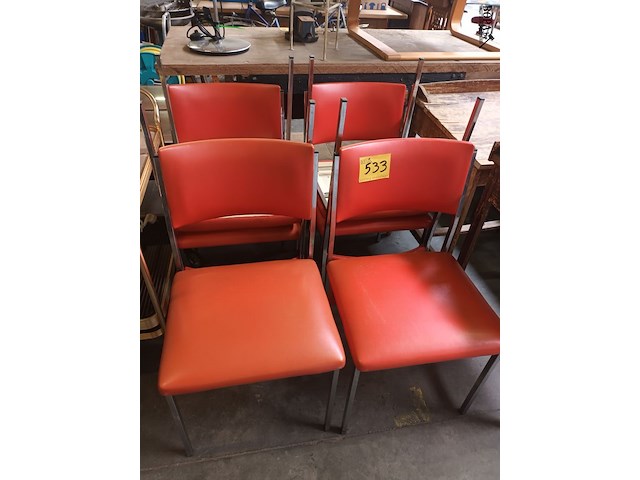Lot 533 - keukenstoelen oranje. 6 stuks - afbeelding 1 van  4