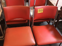 Lot 533 - keukenstoelen oranje. 6 stuks - afbeelding 1 van  4