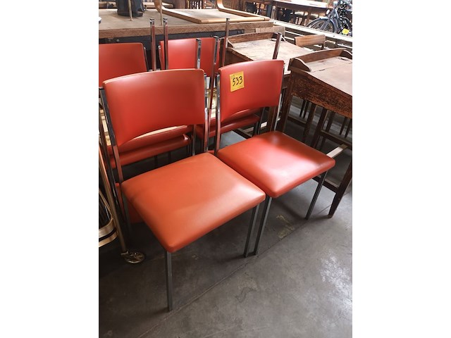 Lot 533 - keukenstoelen oranje. 6 stuks - afbeelding 2 van  4
