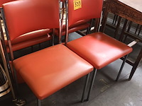 Lot 533 - keukenstoelen oranje. 6 stuks - afbeelding 2 van  4