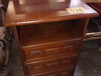 Lot 536 - kastje - afbeelding 2 van  4