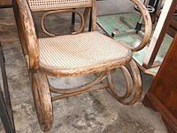 Lot 537 - schommelstoel thonet stijl - afbeelding 3 van  3